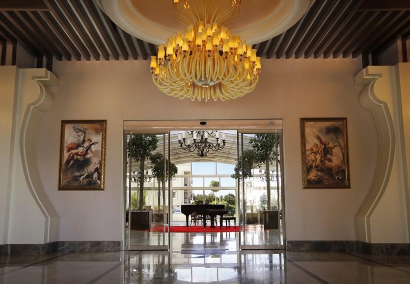 Ada Beach Hotel Karavas  外观 照片